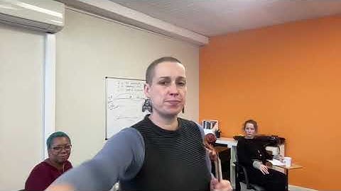 How to teach vibrato part 1, 15 11 22, from Kate Conway at Suzuki Hub.