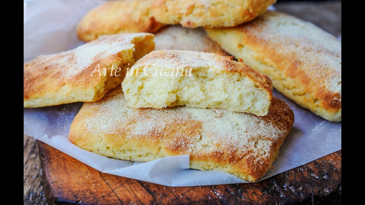 FOCACCINE DI SEMOLA ARRESCOTTU PANINI SARDI VELOCI