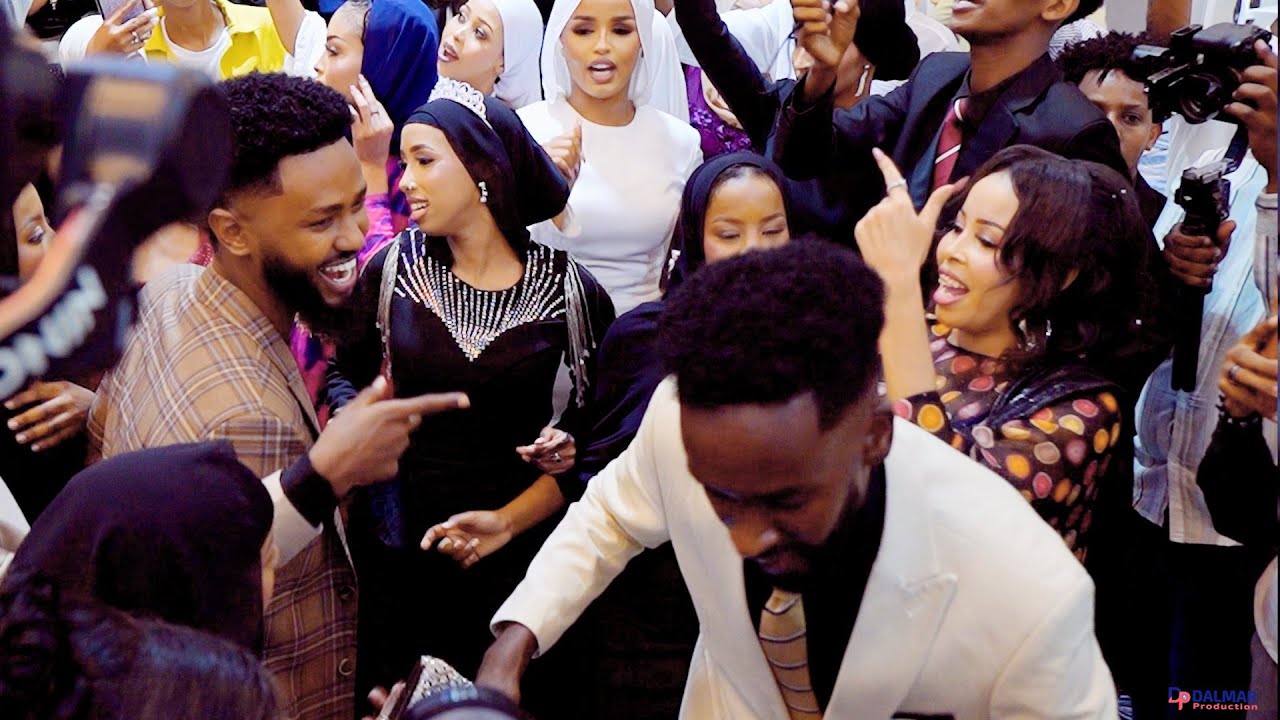 ANISA ARAGSAN IYO DAYAX DALNURSHE OO WACDARO KA DHIGAY XAFLADI SUNDUS AYAANLE 1M SUBSCRIBE