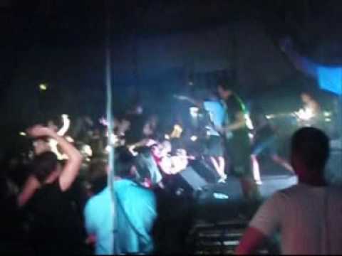 PARKWAY DRIVE carrion (live) at cairns PCYC.wmv