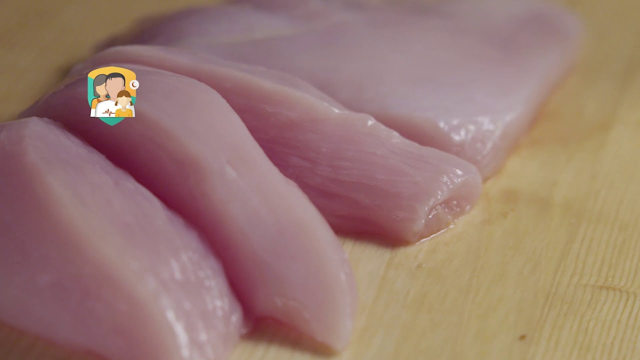 هل لحم الدجاح أصبح فاسدا في الثلاجة؟ 🍗 كم من الوقت يبقى الدجاج صالحا؟ أماكن بالدجاج تدل على انه فاسد