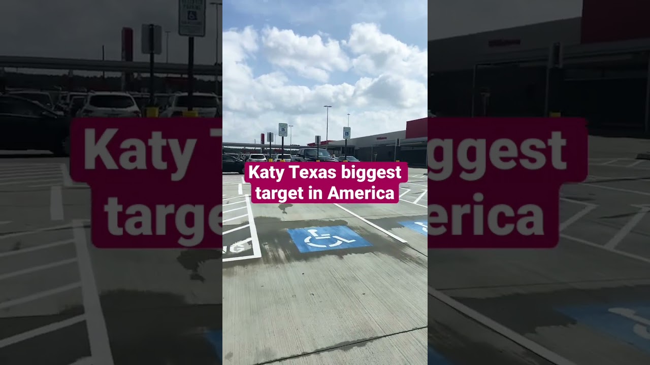 I visit the biggest target ever !!! 