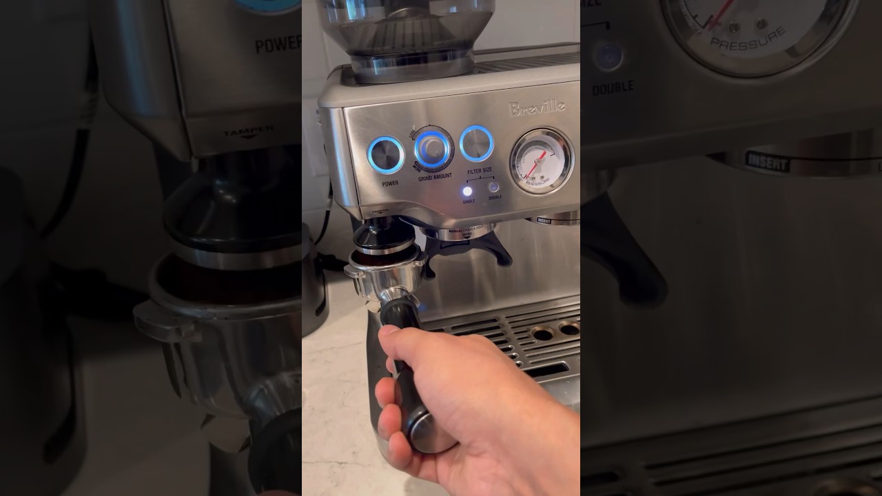 Learning how to use the #espresso #barista, making a lazy #latte ☕️