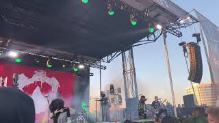 Crown The Empire “Sudden Sky” live 2019 SWANFEST