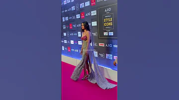 #mouniroy spotted at awards show