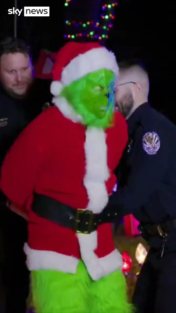 Police stop 'Grinch' from stealing Christmas spirit
