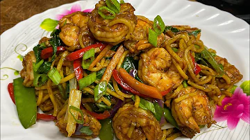 Shrimp Lo Mein, quick easy and delicious!!