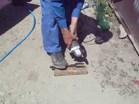 весело тюнингуем вилку для снятия шаровых опор.