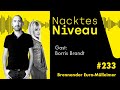 Nacktes Niveau 233 Brennender Euro Mülleimer