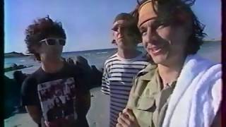 The Young Gods 1990  french tv FR3 Mégamix : &quot;l&#39;eau rouge&quot; (live festival Tamaris 21 juillet 1990)