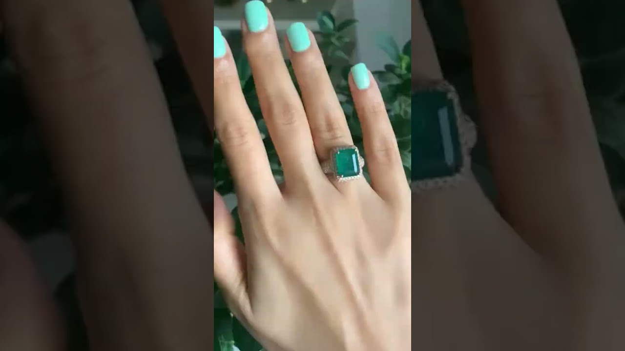 Emerald engagement diamond green stone rings | 