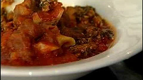 How to eat Fufu (West African dough ball)