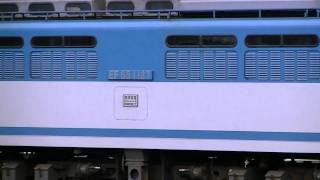 ＥＦ６５－１１２７新宿駅通過
