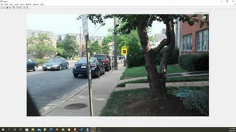 Detectando objetos y su posicion usando RCNN (red convolucional basada en region)