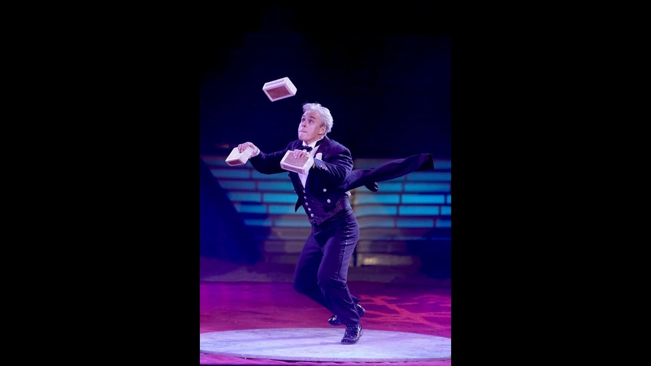 Kristian Kristof / Gentleman Juggler / Hungary / Circus Krone 2026