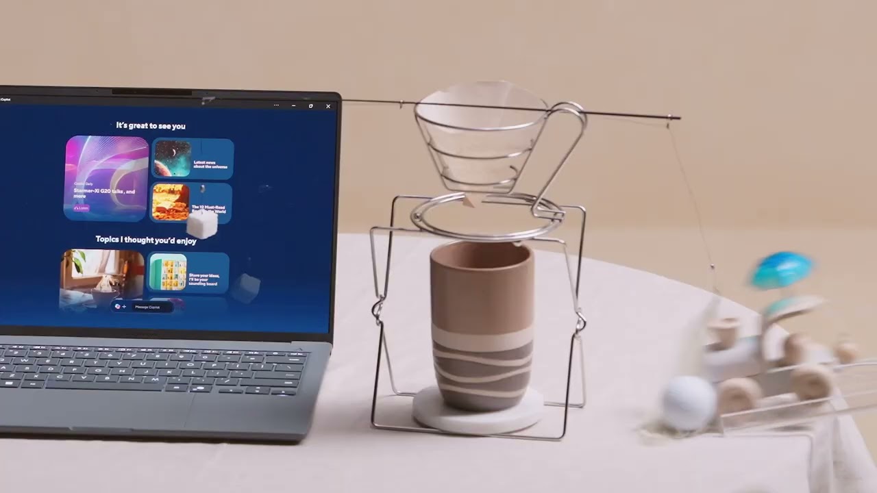 【超軽量スリムコンパクト★簡単にストレージ容量が増やせる♪❤】ノートパソコン 超軽量スリムコンパクト☆簡単にストレージ容量が増やせる♪❤】ノート