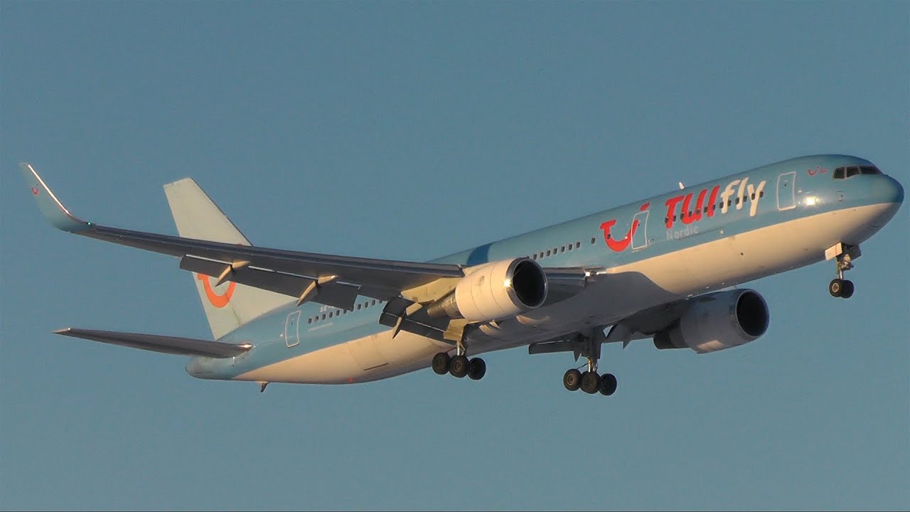 TUIfly Nordic Boeing 767-300 winter landing at Helsinki Airport | SE-RFS | HD