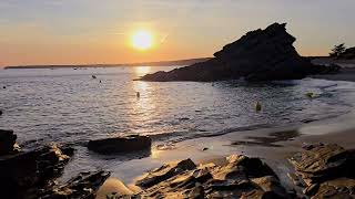 10 Minutes of Relaxing Beach Sunrise with Ocean Waves & Rocks 🌅🌊