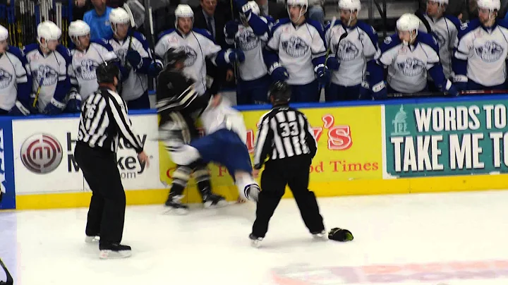 Crunch's Corrente fights the Bears' Oleksy