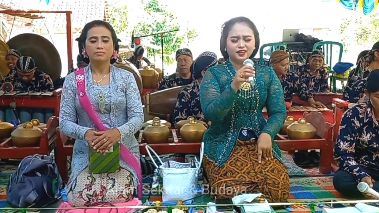 LADRANG ASMORONDONO Mbk Dwi Ft Mbk Atun Sekar Laras Jonggol Jambon Ponorogo