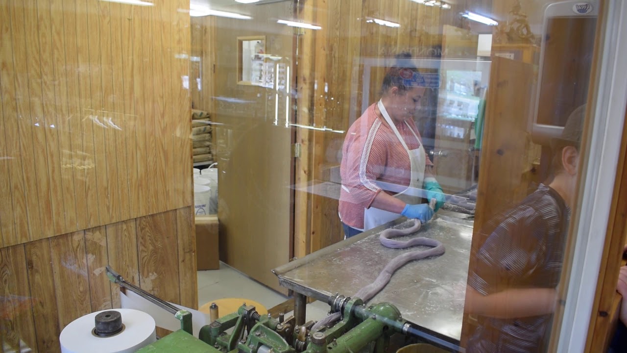 Taffy being wrapped in candy shop in Medora, North Dakota YouTube