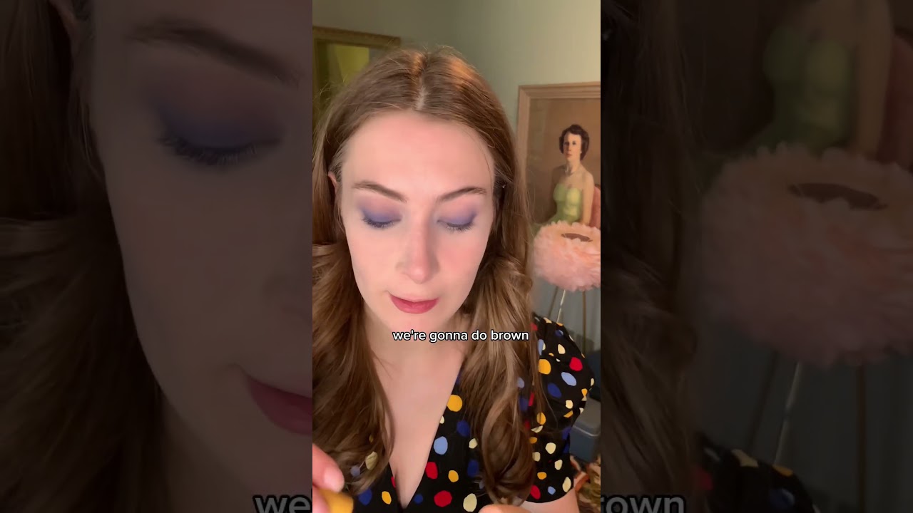 Doing my makeup according to the 1936 “This Way to Beauty” 💄💙