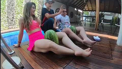 RETO: ROMPI MI RECORD ROMPIENDO UNA SANDÍA CON LAS PIERNAS CON "MARIO EL CACHORRO" DELGADO