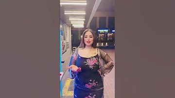 الفنانه دوسه 