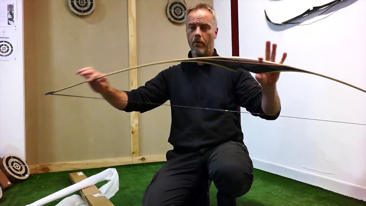Archery FAQ: How to set up the Blackfoot longbow from Bearpaw - YouTube