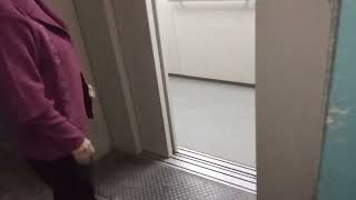 видео: 18 этажка серии Т-134 ! выгнал консерж ! лифты EKOMAKS 2016 года и МЛМ 2023 картинка: 18 этажка серии Т-134 ! выгнал консерж ! лифты EKOMAKS 2016 года и МЛМ 2023