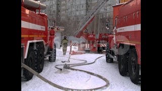 В недостроенном торговом центре в Хабаровске произошел пожар. MestoproTV В недостроенном торговом центре в Хабаровске произошел пожар. MestoproTV