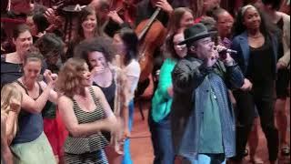 Download lagu 'Baby Got Back:' Sir Mix-A-Lot with the Seattle Symphony