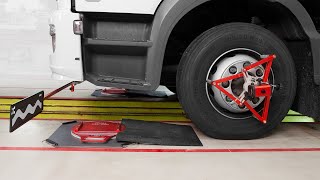 Wheel alignment drive on ramps