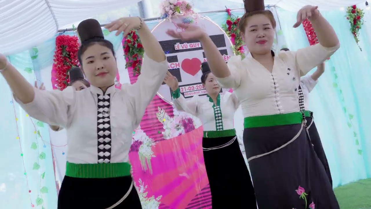 Múa Mừng Lễ Vu Quy Em Bách Anh Kiên Bản Mường Pia Xã Chiềng Hoa