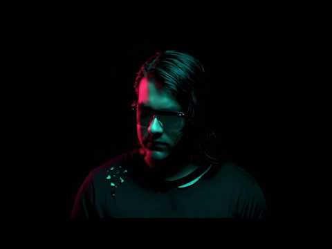 在 YouTube 上觀看「HARLO - Clouds」