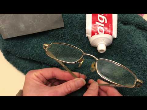 removing SCRATCHES from your glasses using toothpaste 