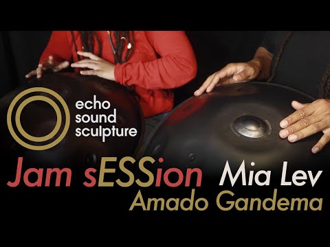 Jam Session - 2 AsaChans play together (Amado Gandema & Mia Lev)