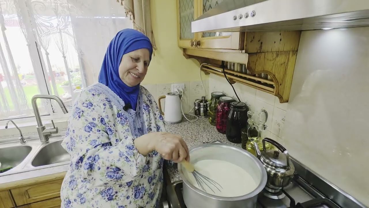 اسهل طريقه لعمل قيمر العرب  🐄بحليب الباودر من ايد الحجيه😇
