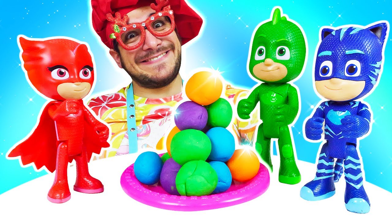 ⁣¡Buñuelos de plastilina para la Navidad! ¿Quién tiene hambre? Cocina para niños con los PJ Masks