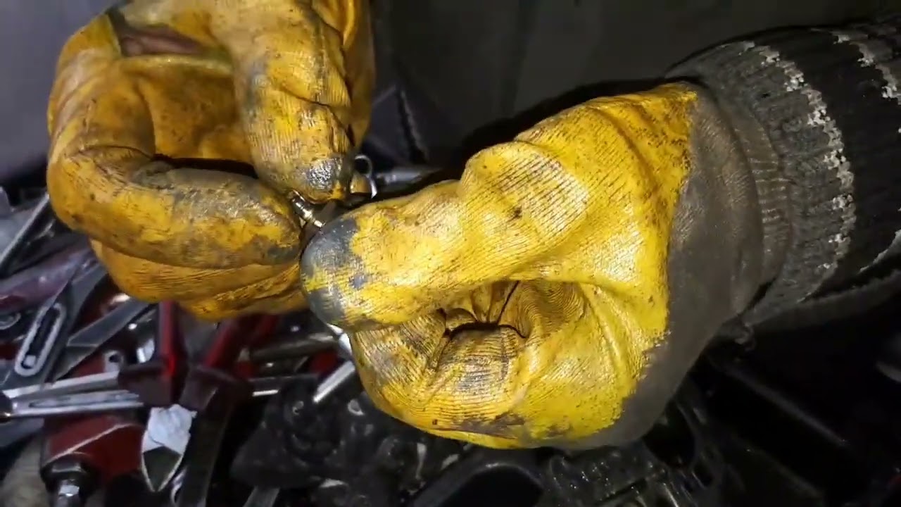 Renault 12 Toros Kabüratörden Benzin Taşırma Nedeni Ve Tamiri...