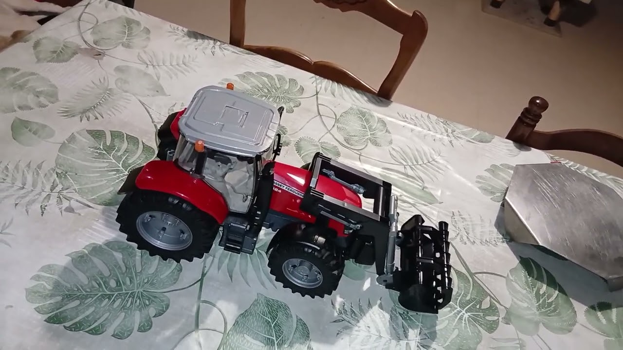 Massey ferguson  7624 dyna 6 collection pour  Noël 