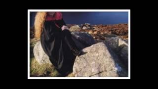 Video thumbnail of "May Morning Dew - Dolores Keane"