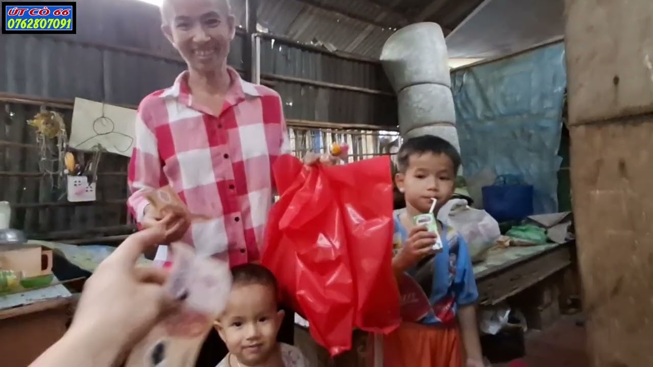 Linh 32t mang bệnh kì lạ gì mà không tóc từ lúc nhỏ ra tóc rồi lại rụng hết