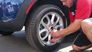 Où se trouve la roue de secours sur ma Mini Countryman 2