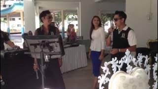 Madah Berhelah by B2E