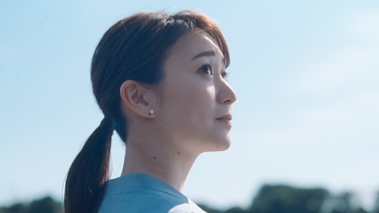 大島優子 新入社員に 背中で語る 頼れる先輩社員に カロリーメイト新tvcm いカロリーメイト 篇 Youtube