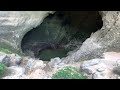 Scheresse dans le vaucluse  le gouffre de fontainedevaucluse au niveau zro