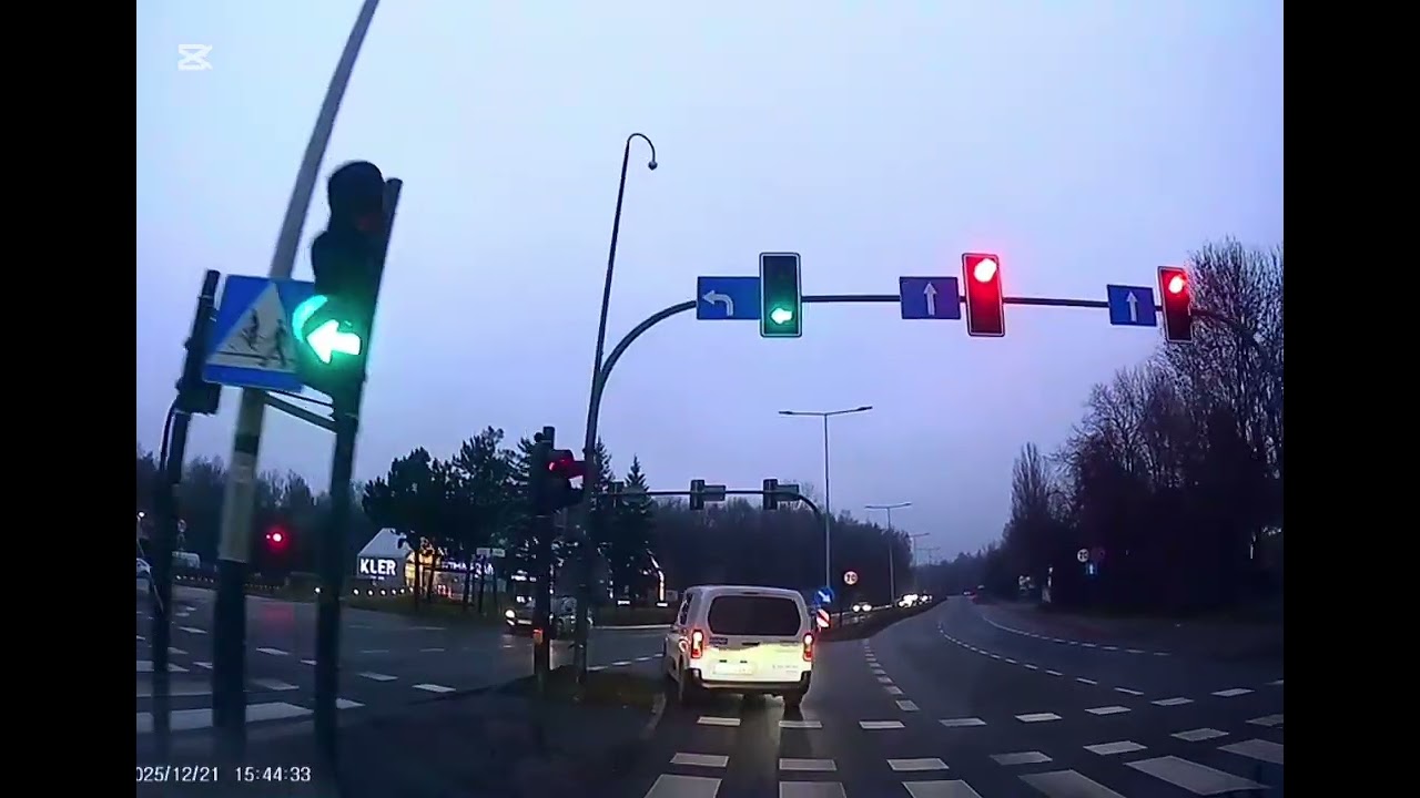 Błędy kierowców związane ze wskazaniami sygnalizacji świetlnej