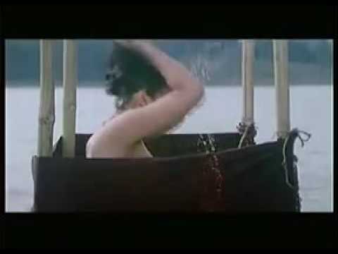 Naked sexy twinkle khanna in song - YouTube