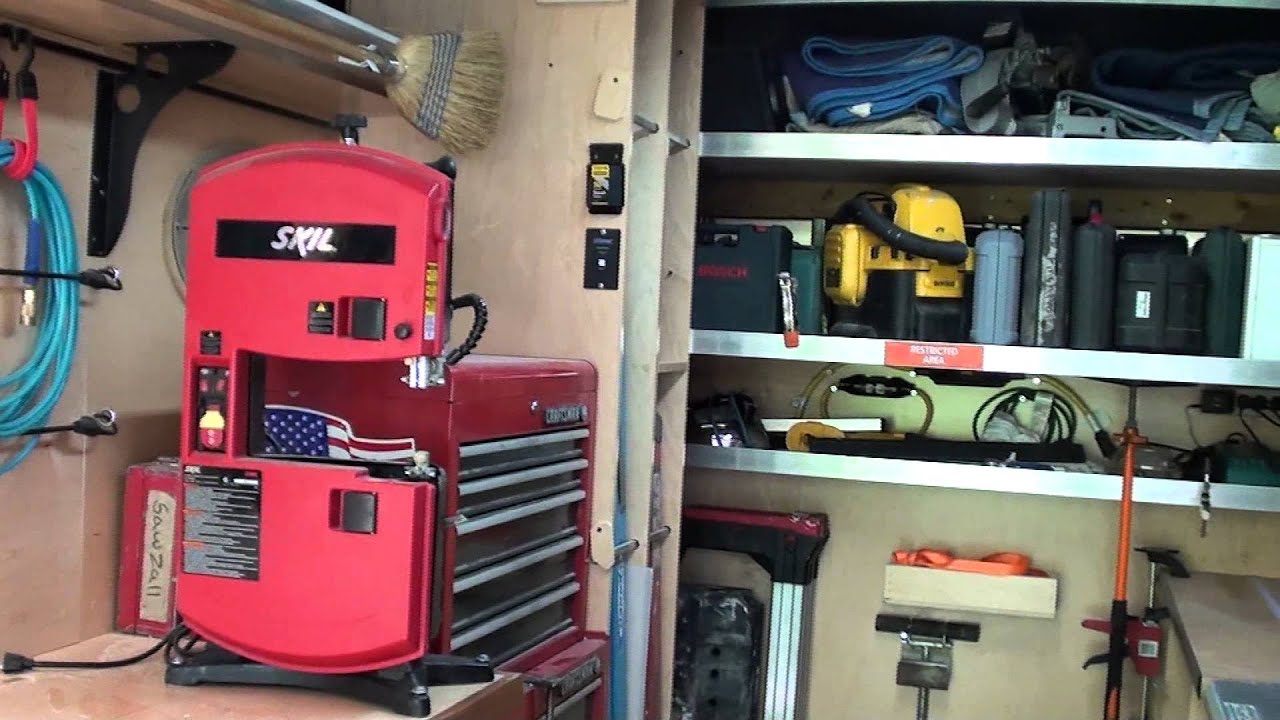 Tricked out woodworking box truck - YouTube